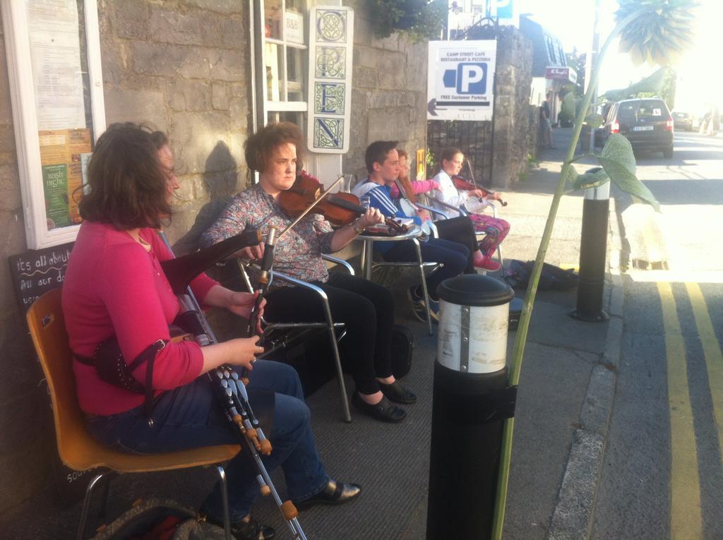 Room 3 Camp Street B&B Oughterard Bagian luar foto